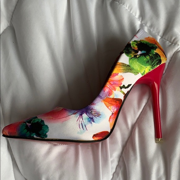 Beautiful Floral Heels- offers accepted - Picture 5 of 7